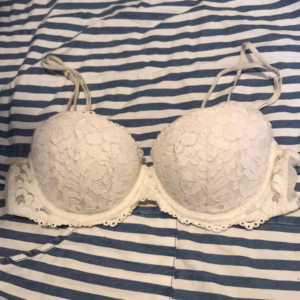 VS PINK white lace push up bra 34 B